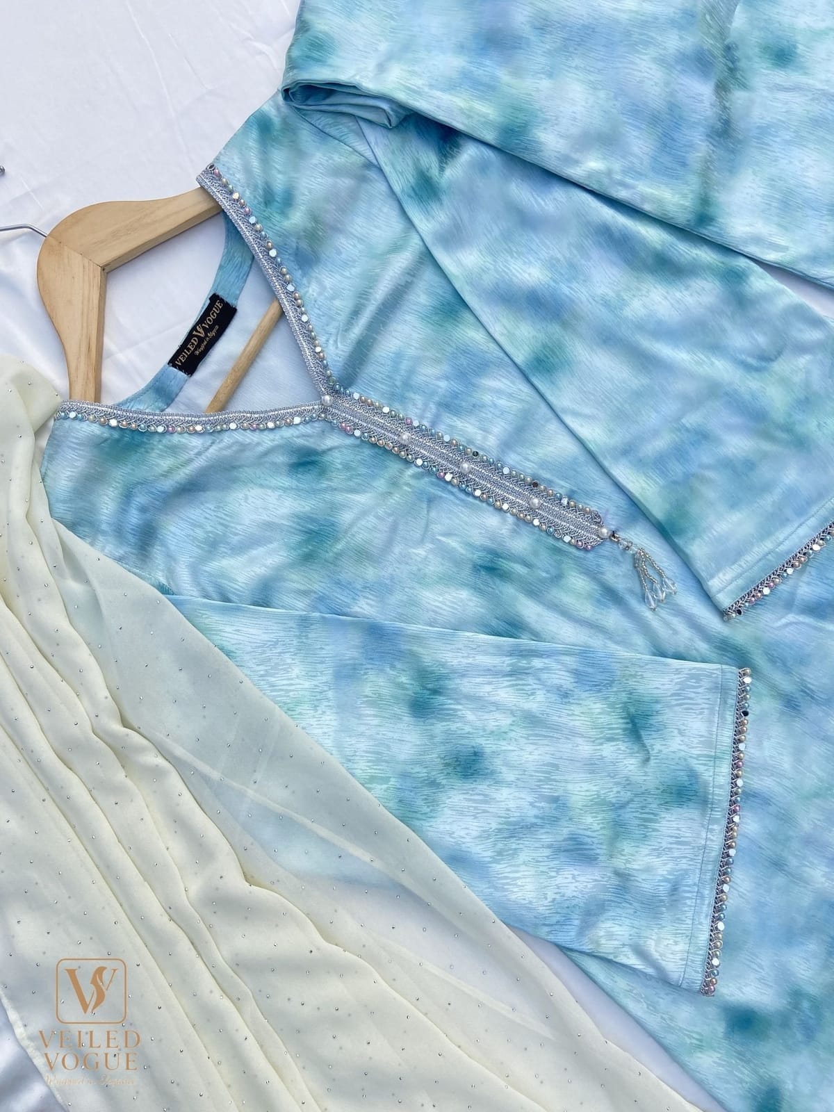 Lemon Shaded Sky blue jacquard Silk Pakistani Cut Lace Work 3 pcs - Image 4
