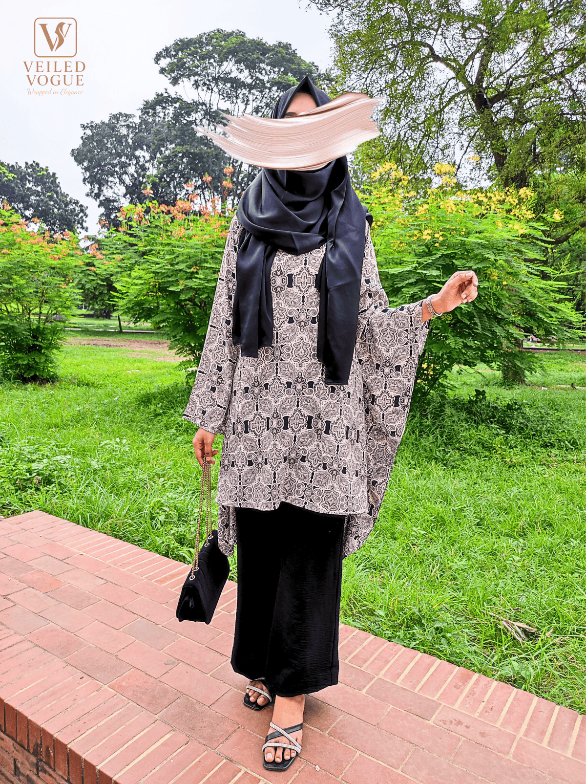 Black GeoFlora Kaftaan - Image 1