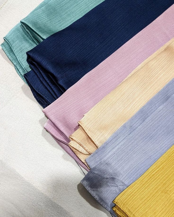 Shiny Shimmer Silk Hijab For Woman - Image 4