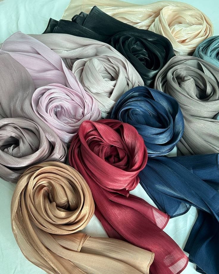 Luxurious & Shiny Organza Silk(Jimi Chu) Hijab - Image 3