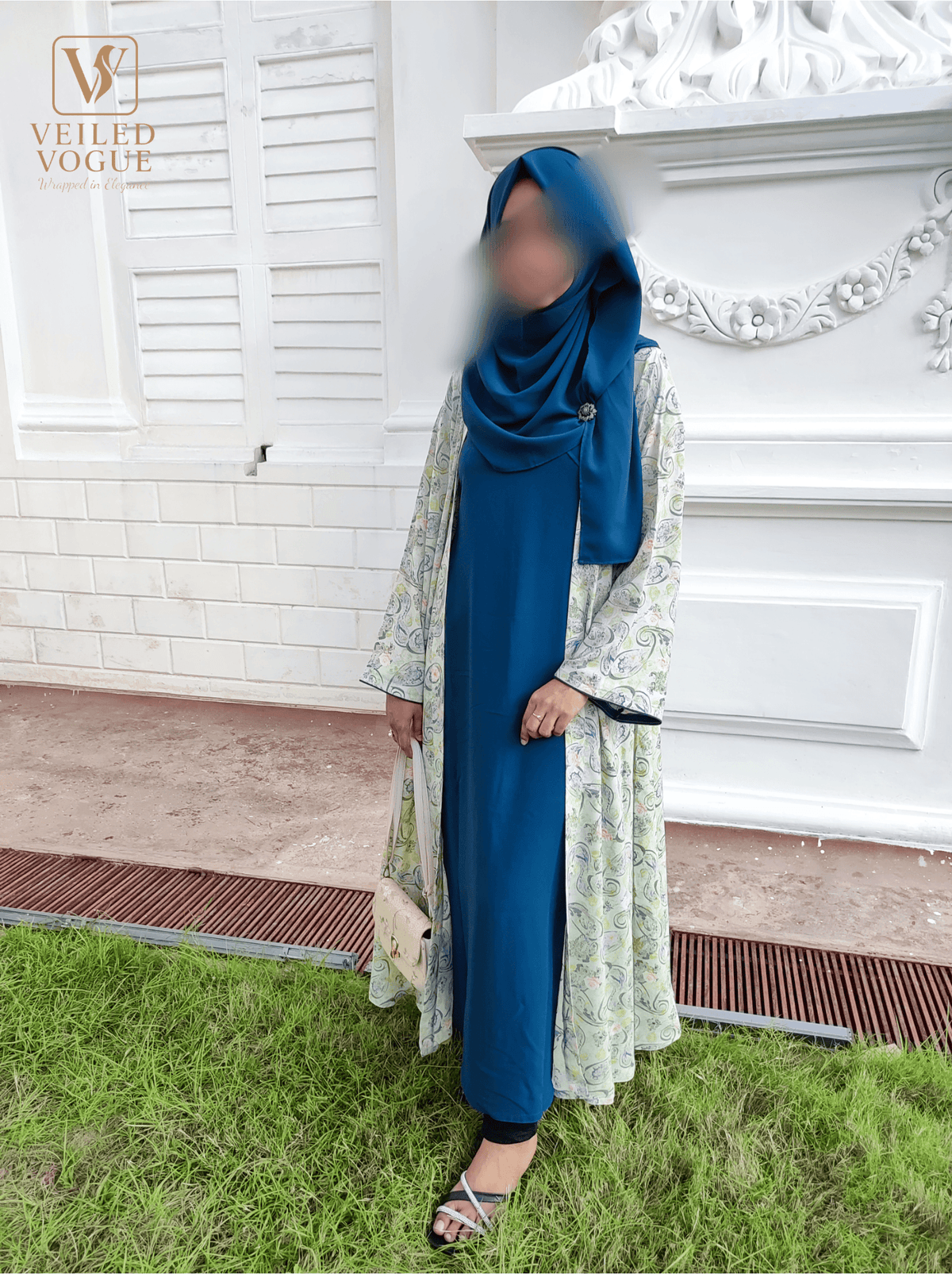 First Modestern Shrug With Inner and Hijab Set - Image 4